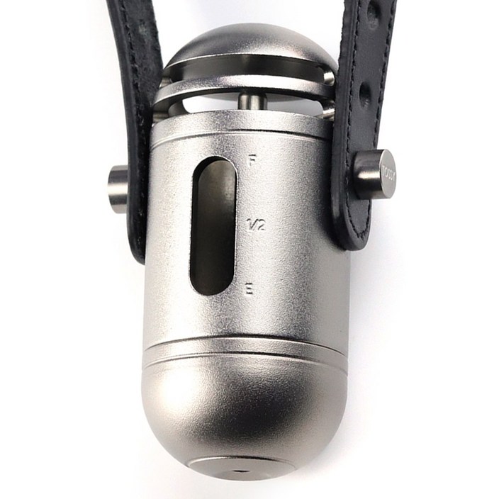 토씨(TOSSY) 클래시맨 고급 차량용 방향제 룸미러용, 실버, 화이트머스크, 1개, 실버색상 x 블랙체리향, 1개