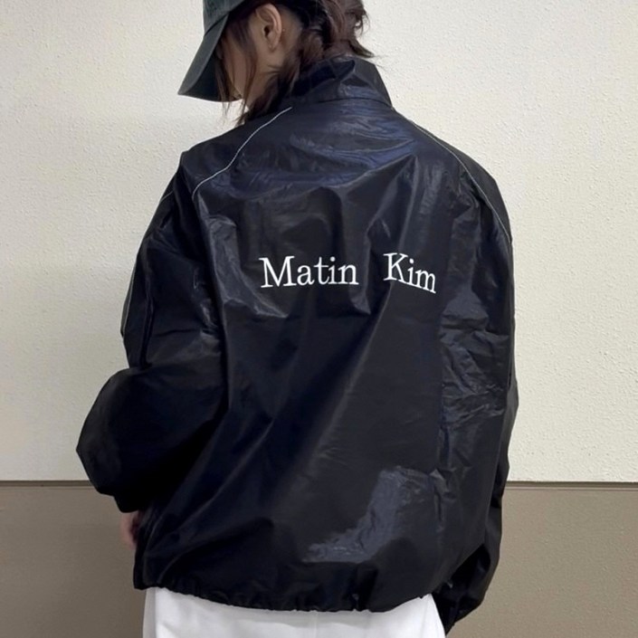 백화점 정품 마뗑킴 바람막이 남녀공용 MTKWCJ 로고 포인트 코튼 코팅 점퍼 블랙 커플 아우터