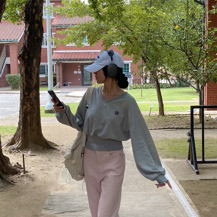 카라or브이넥 감성 한스푼 자수 크롭 시보리 레터링 맨투맨