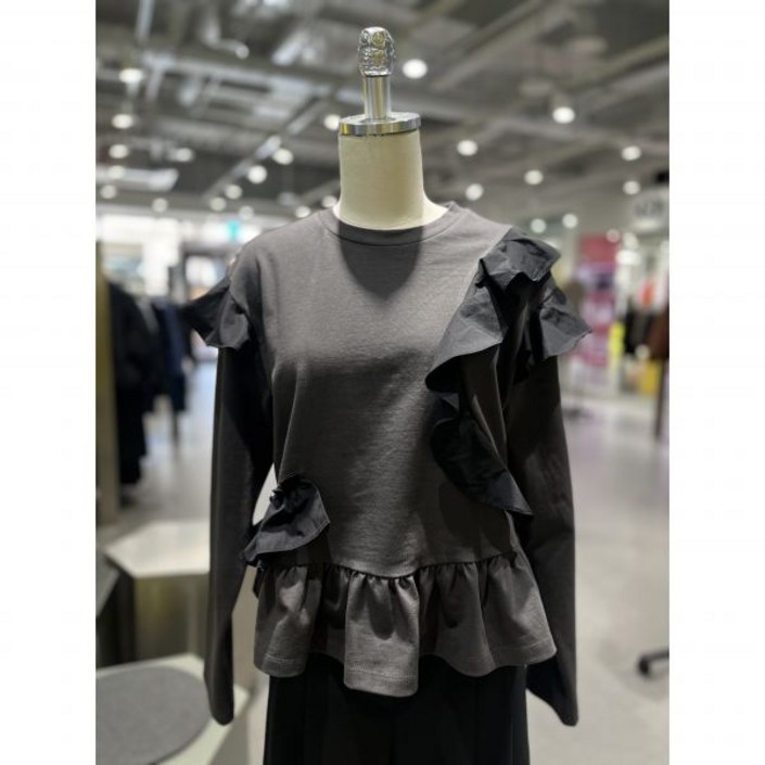 럭키슈에뜨 우븐프릴 포인트 긴팔 티셔츠 LYTAM25090GYD