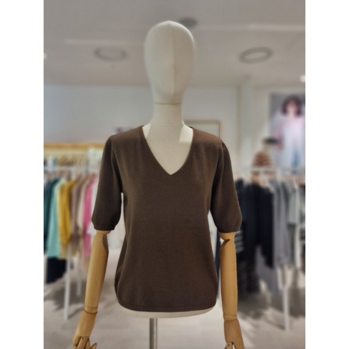 레코브 브이넥 기본 반팔니트LC41E9KN017A