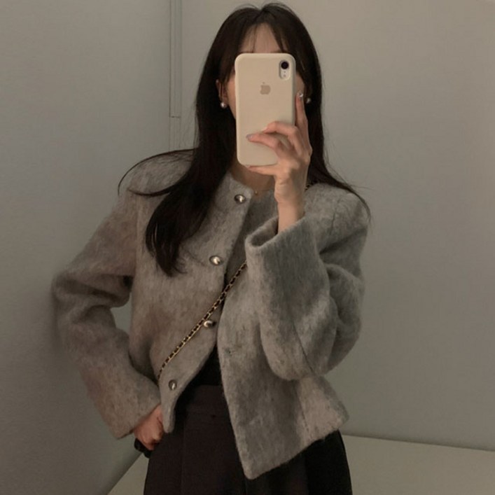 당일울10겨울하객룩 세련된 볼드단추 노카라 울자켓실버 가을털겉옷 크롭숏 트위드퍼아우터 키작녀오피스연말룩 라운드넥 결혼식 금장 빅사이즈통통 회색앙고라모 캐주얼 고퀄리티잠바