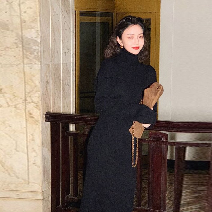 터틀넥 니트 원피스