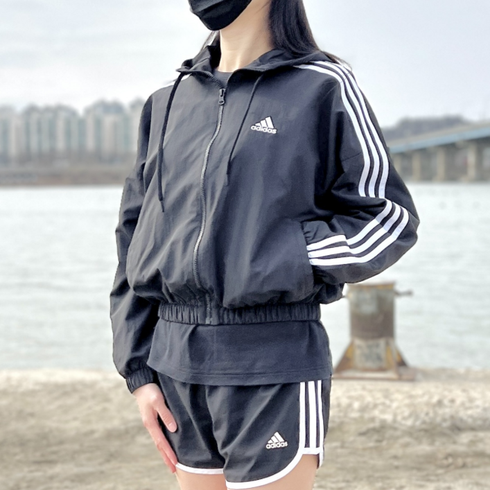 아디다스 CR2218 여성 바람막이 점퍼 크롭 자켓 윈드브레이커 봄 경량 윈드러너 아디다스 CR2218 여성 바람막이 점퍼 크롭 자켓 윈드브레이커 봄 경량 윈드러너