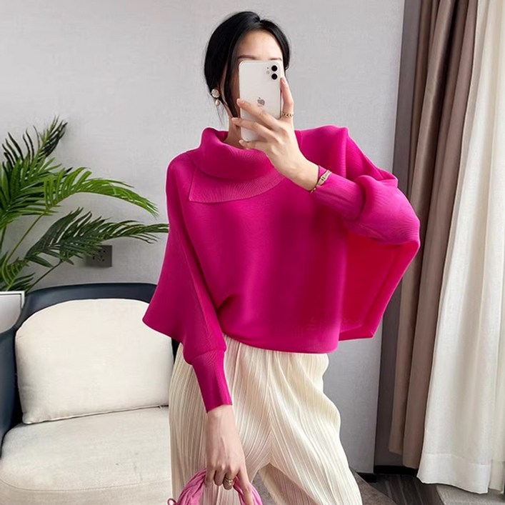 [PLEATS] 볼륨넥 가오리핏 플리츠 블라우스