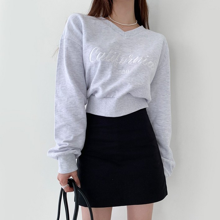 Lunailed 여성 브이넥 크롭 맨투맨 국내생산