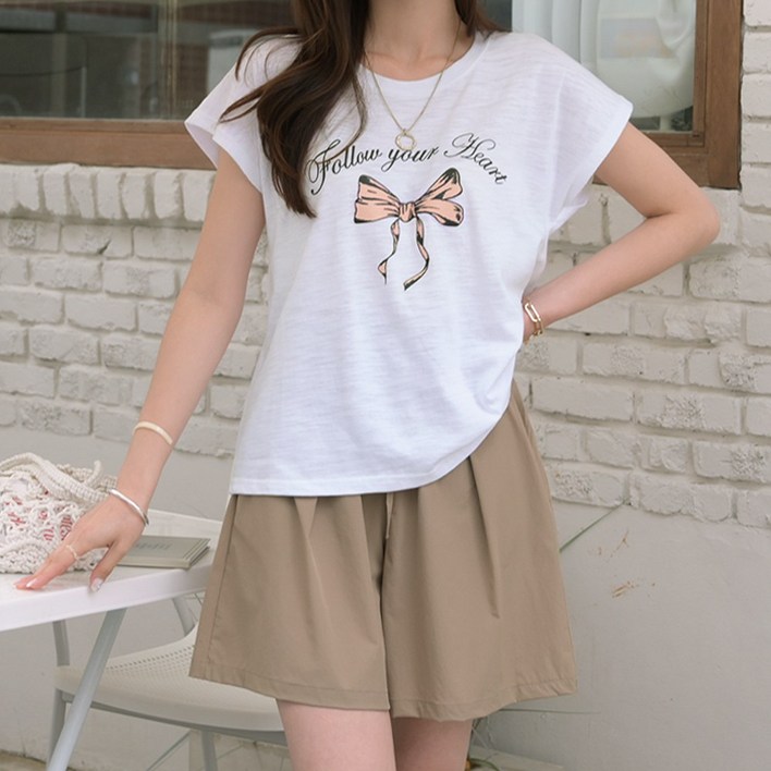 데일리앤 세어리 여성 반팔티 슬라브 리본 프린팅 레터링 캡소매 티셔츠