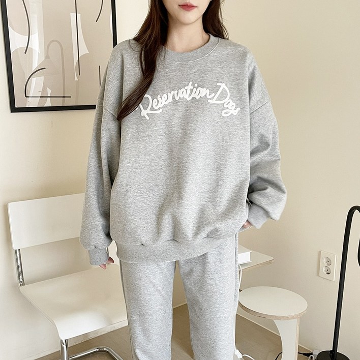 토마토팩토리 국내생산남녀공용 데일리 오버핏 라운드 기모 맨투맨 티셔츠 무지백베어장미곰영문레터링