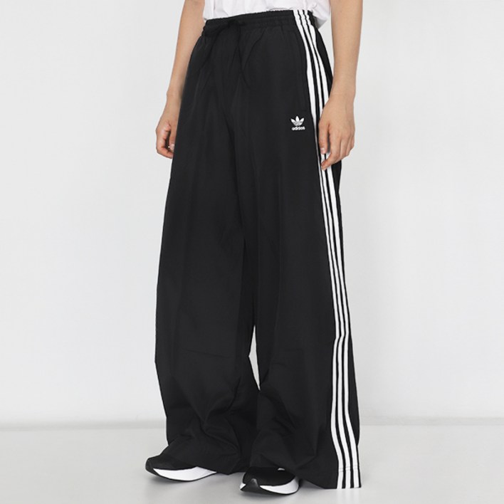 아디다스 여성 오버핏 트레이닝 팬츠 아딜레늄 시즌3 오버사이즈 트랙팬츠