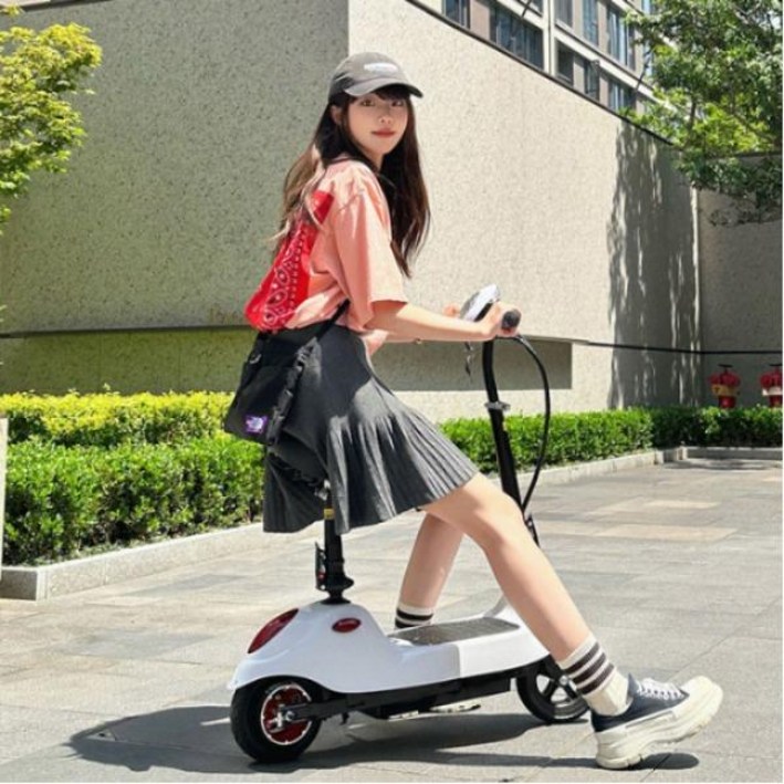 출퇴근오토바이 접이식 미니 전기 스쿠터 여성 전동 바이크
