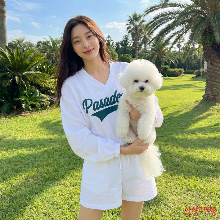 상상그이상 여성용 국내제작 위니상의 시원한 나일론소재 바스락거리는 얇은 여름 맨투맨 편안한 오버핏 레터링 티셔츠 데일리룩