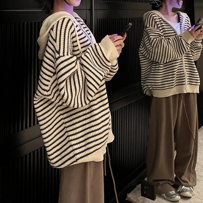 마리하우스 루즈핏 스트라이프 니트 후드 집업 가디건