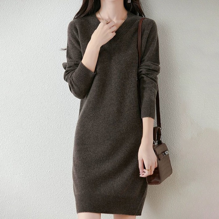 WANGBAIWAN 여성 브이넥 단색 니트 미디 원피스 체형커버 심플 소프트 세련된 스웨터치마 C110815