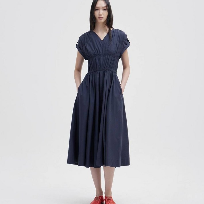 백화점 정품 주크 원피스 셔링 브이넥 턴업 슬리브 Z252MSE030