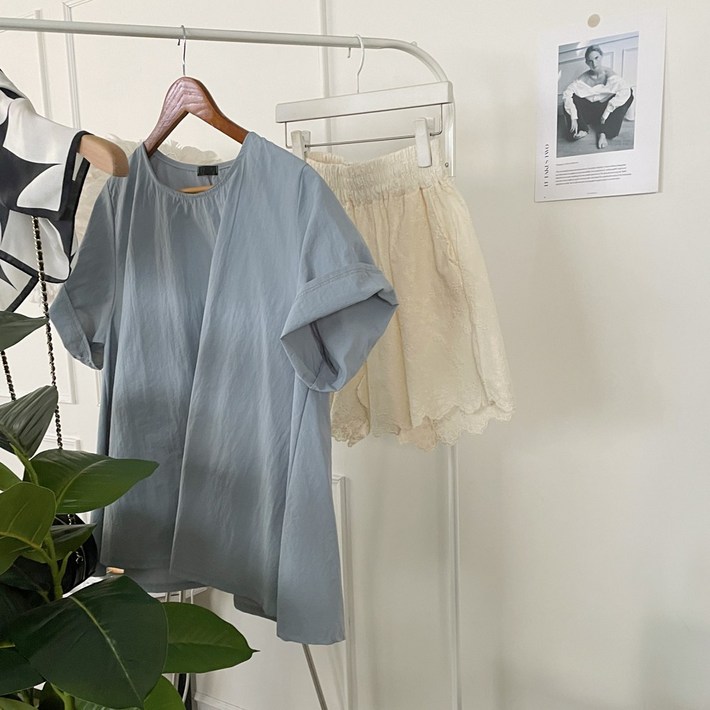 리리모드 와샤 바스락 플레어 훌 반팔 블라우스 롤업 A라인 무지 나일론티 봄 여름 페미닌한 드뮤어룩