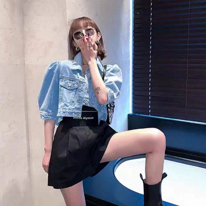 여름 한국판 패션 루즈핏 숏 데님 코트 여 빈티지 포트룩 반팔 상의 여름 한국판 패션 루즈핏 숏 데님 코트 여 빈티지 포트룩 반팔 상의