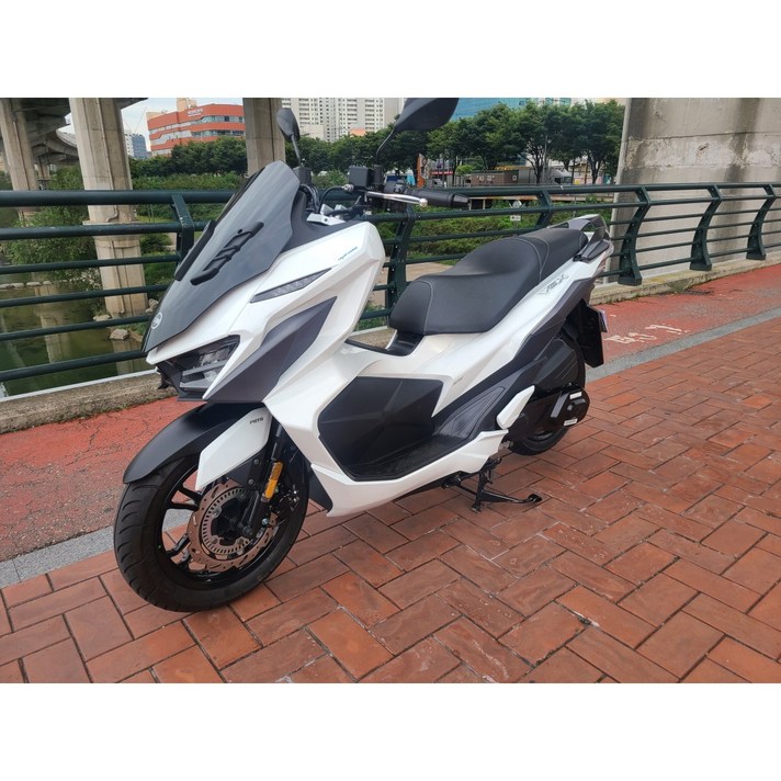 SYM  VSX125브에스액스125최 저가판매 PCX125NMAX125