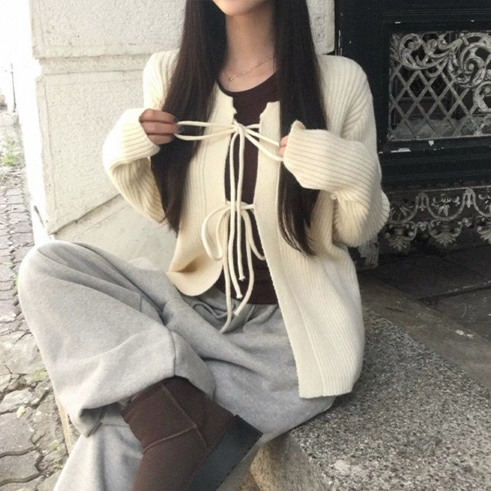 피니 소녀,,도톰폭닥 소피 리본 루즈핏 니트가디건 3color fw 간절기템 가디건 루즈핏니트 골지가디건 러블리룩 데이트룩 가을겨울코디