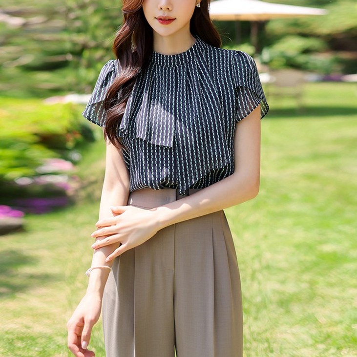 스타일온미 틴프 쉬폰 언발 레이어드 튤립소매 패턴 블라우스 스타일온미 틴프 쉬폰 언발 레이어드 튤립소매 패턴 블라우스