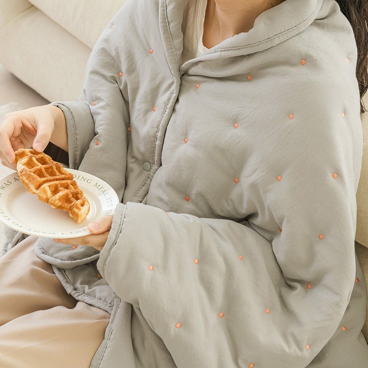 더자리 크리미워싱 웨어러블 자수 다운필 패딩 담요 더자리 크리미워싱 웨어러블 자수 다운필 패딩 담요