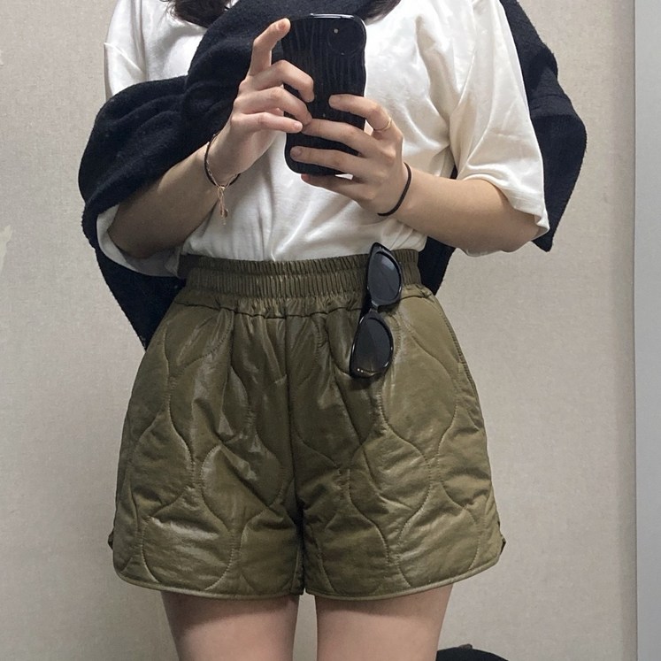 유광 퀄팅 3부 a라인 누빔 밴딩 패딩 반바지