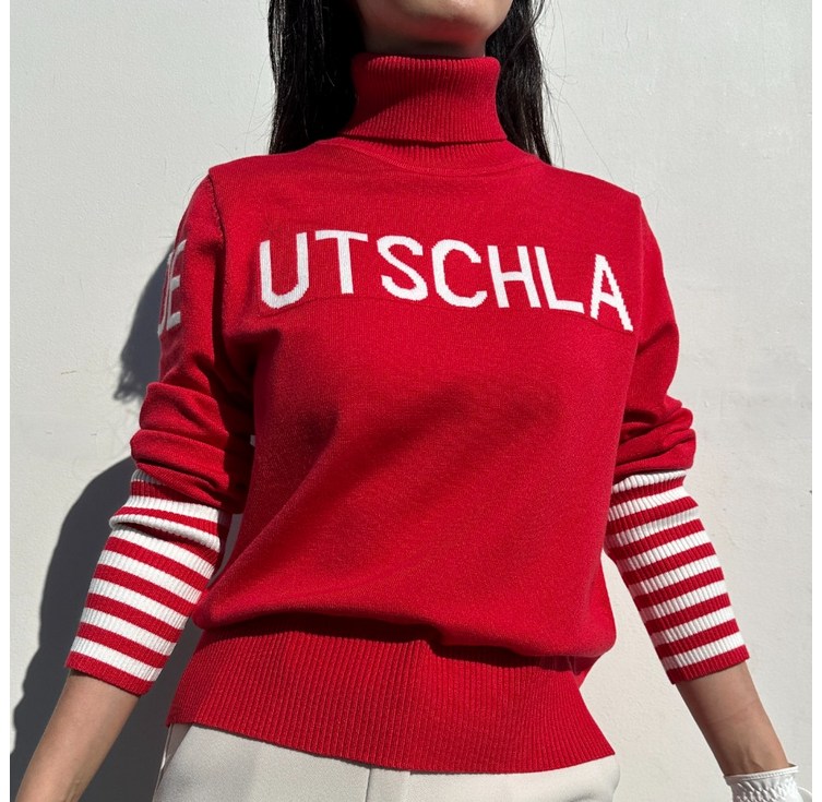 로로얼로이 겨울골프니트 가슴포인트 레터링 도톰한 목폴라 라운딩 필드 연습장 여성골프웨어