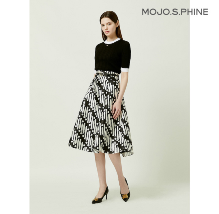 모조에스핀 벨티드 볼륨 플레어 스커트 MXJ241MSD002